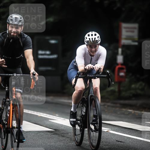 13.09.2026 - Stadtparktriathlon H.Heesch http://msf.ph/oto/10323588 13.09.2026 13:10:15 Radfahren 1229, 1255, 1262, 1375, 1395, 1396 meine-sportfotos.de
