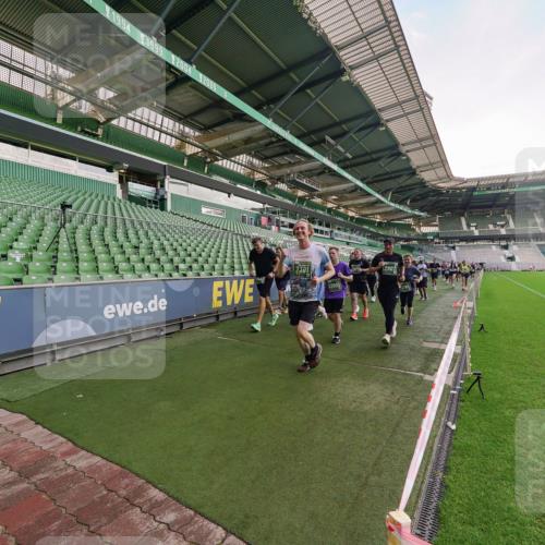 13.09.2026 - 21. swb-Marathon Bremen Michael Burmester http://msf.ph/oto/10323590 13.09.2026 13:25:35 Laufen im Stadion 202, 213, 294, 505, 530, 543, 548, 645, 723, 752, 815, 818, 966, 1283, 1410, 1443, 1459, 1463, 1471, 1473, 1487, 1491, 1504, 1515, 1530, 1561, 1618, 1744, 1828, 1830, 1953, 2058, 2059, 2095, 2211, 2267, 2271, 2298, 2308, 2312, 2323, 2354, 2382, 2384, 2483, 2497, 2506, 2508, 2554, 2558, 2571, 2591, 2592, 2644, 2656, 2675, 2752, 2762, 2776, 2833, 2878, 2896, 2970, 2981, 3005, 3047, 3062, 3097, 3142, 3172, 3211, 3259, 3298, 3306, 3329, 3359, 3381, 3390, 3433 meine-sportfotos.de