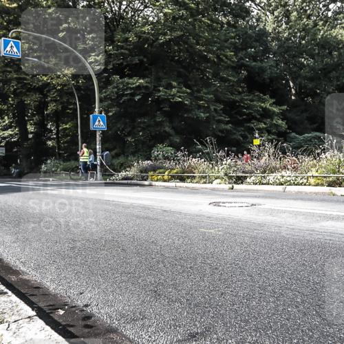 13.09.2026 - Stadtparktriathlon H.Heesch http://msf.ph/oto/10323613 13.09.2026 11:27:21 Radfahren 619, 793, 822 meine-sportfotos.de