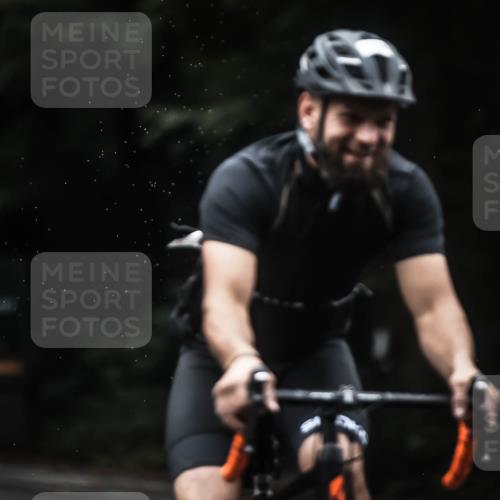 13.09.2026 - Stadtparktriathlon H.Heesch http://msf.ph/oto/10323616 13.09.2026 13:10:16 Radfahren 1229, 1255, 1262, 1375, 1395, 1396, 1405 meine-sportfotos.de