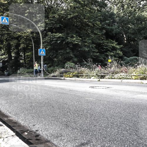 13.09.2026 - Stadtparktriathlon H.Heesch http://msf.ph/oto/10323631 13.09.2026 11:27:22 Radfahren 619, 793, 822 meine-sportfotos.de