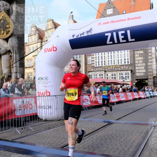 13.09.2026 - 21. swb-Marathon Bremen Tim E. http://msf.ph/oto/10323643 13.09.2026 10:59:50 Ziel 10147, 10377, 10745, 10922, 11151, 11207, 11519, 11594, 11873, 12267, 12295, 12481, 12527 meine-sportfotos.de