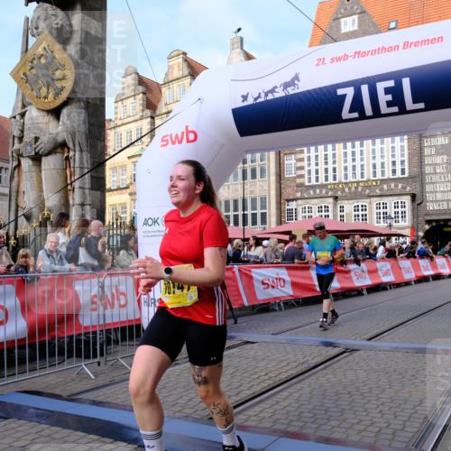 13.09.2026 - 21. swb-Marathon Bremen Tim E. http://msf.ph/oto/10323669 13.09.2026 10:59:50 Ziel 10147, 10377, 10745, 10922, 11151, 11207, 11519, 11594, 11873, 12267, 12295, 12481, 12527 meine-sportfotos.de