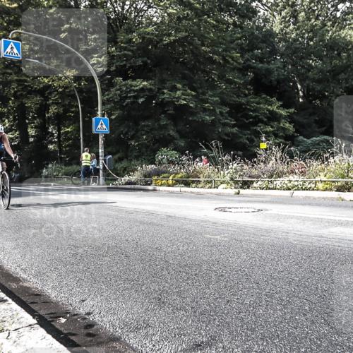 13.09.2026 - Stadtparktriathlon H.Heesch http://msf.ph/oto/10323688 13.09.2026 11:27:24 Radfahren 718, 822 meine-sportfotos.de