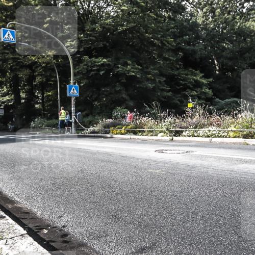 13.09.2026 - Stadtparktriathlon H.Heesch http://msf.ph/oto/10323711 13.09.2026 11:27:25 Radfahren 664, 718, 822 meine-sportfotos.de