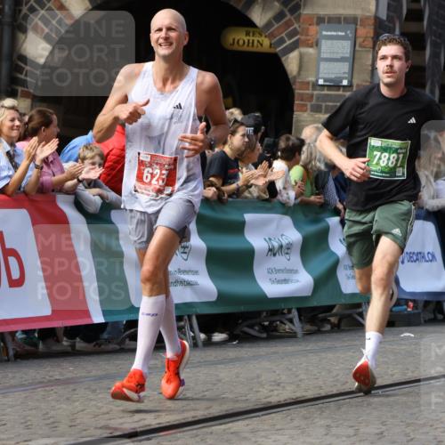 13.09.2026 - 21. swb-Marathon Bremen Strokosch-Dieckow http://msf.ph/oto/10323719 13.09.2026 13:10:30 Ziel 538, 623, 957, 2020, 4781, 5627, 8064, 9817, 1181, 1498, 1554, 2347, 2605, 4727, 5066, 5152, 5620, 5648, 6267 meine-sportfotos.de