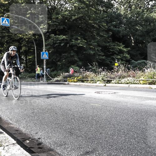 13.09.2026 - Stadtparktriathlon H.Heesch http://msf.ph/oto/10323724 13.09.2026 11:27:26 Radfahren 664, 718, 822 meine-sportfotos.de