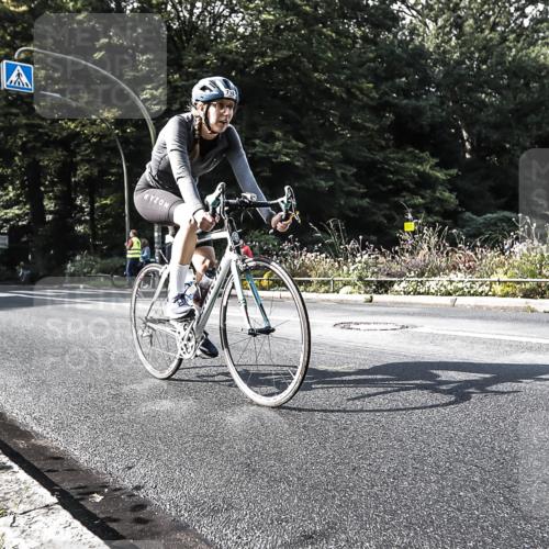 13.09.2026 - Stadtparktriathlon H.Heesch http://msf.ph/oto/10323727 13.09.2026 11:27:26 Radfahren 664, 718, 822 meine-sportfotos.de