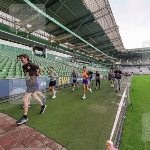 13.09.2026 - 21. swb-Marathon Bremen Michael Burmester http://msf.ph/oto/10323730 13.09.2026 13:25:51 Laufen im Stadion 202, 213, 294, 505, 530, 543, 645, 723, 815, 818, 833, 966, 1077, 1283, 1410, 1443, 1459, 1463, 1473, 1487, 1491, 1504, 1515, 1530, 1561, 1618, 1744, 1828, 1830, 1953, 2058, 2059, 2095, 2211, 2267, 2271, 2273, 2298, 2308, 2323, 2354, 2382, 2384, 2428, 2497, 2506, 2508, 2554, 2558, 2576, 2591, 2592, 2644, 2656, 2675, 2752, 2762, 2817, 2833, 2878, 2896, 2965, 2970, 2981, 3005, 3047, 3062, 3097, 3142, 3172, 3211, 3259, 3298, 3306, 3329, 3359, 3390, 3433, 3629 meine-sportfotos.de