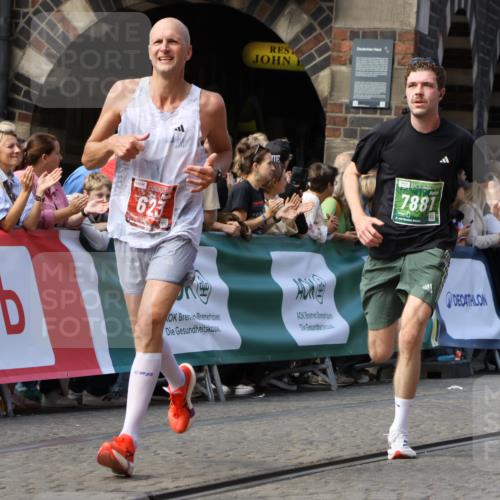 13.09.2026 - 21. swb-Marathon Bremen Strokosch-Dieckow http://msf.ph/oto/10323737 13.09.2026 13:10:30 Ziel 538, 623, 957, 2020, 4781, 5627, 8064, 9817, 1181, 1498, 1554, 2347, 2605, 4727, 5066, 5152, 5620, 5648, 6267 meine-sportfotos.de
