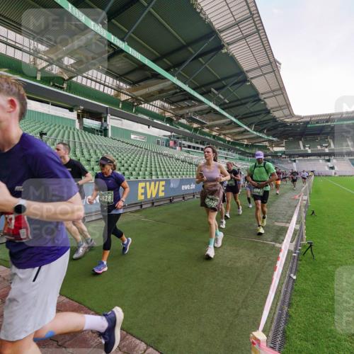 13.09.2026 - 21. swb-Marathon Bremen Michael Burmester http://msf.ph/oto/10323750 13.09.2026 13:25:54 Laufen im Stadion 202, 213, 294, 390, 505, 530, 543, 645, 723, 815, 818, 833, 966, 1077, 1283, 1410, 1443, 1459, 1473, 1487, 1491, 1504, 1515, 1530, 1561, 1618, 1744, 1828, 1830, 1953, 2058, 2059, 2211, 2267, 2271, 2273, 2298, 2308, 2354, 2382, 2384, 2428, 2497, 2506, 2508, 2554, 2558, 2576, 2591, 2592, 2644, 2656, 2675, 2752, 2762, 2817, 2833, 2878, 2896, 2965, 2970, 2981, 3005, 3047, 3062, 3084, 3097, 3142, 3172, 3211, 3259, 3298, 3306, 3329, 3359, 3390, 3433, 3629 meine-sportfotos.de