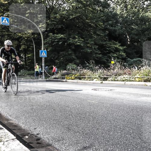 13.09.2026 - Stadtparktriathlon H.Heesch http://msf.ph/oto/10323752 13.09.2026 11:27:28 Radfahren 664, 718 meine-sportfotos.de