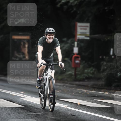 13.09.2026 - Stadtparktriathlon H.Heesch http://msf.ph/oto/10323767 13.09.2026 12:41:08 Radfahren 1160, 1191, 1205, 1241, 1244 meine-sportfotos.de