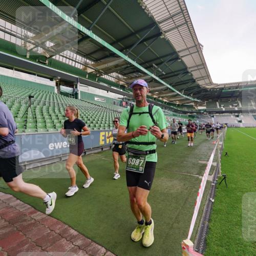 13.09.2026 - 21. swb-Marathon Bremen Michael Burmester http://msf.ph/oto/10323774 13.09.2026 13:25:56 Laufen im Stadion 202, 213, 294, 390, 505, 530, 543, 645, 723, 815, 818, 833, 966, 1077, 1283, 1410, 1443, 1459, 1473, 1487, 1491, 1504, 1515, 1530, 1561, 1618, 1744, 1828, 1830, 1953, 2058, 2059, 2211, 2267, 2271, 2273, 2298, 2308, 2354, 2382, 2384, 2428, 2497, 2506, 2508, 2554, 2558, 2576, 2591, 2592, 2644, 2656, 2675, 2752, 2762, 2817, 2833, 2878, 2896, 2965, 2970, 2981, 3005, 3047, 3062, 3084, 3097, 3142, 3172, 3211, 3259, 3306, 3329, 3359, 3390, 3433, 3629 meine-sportfotos.de