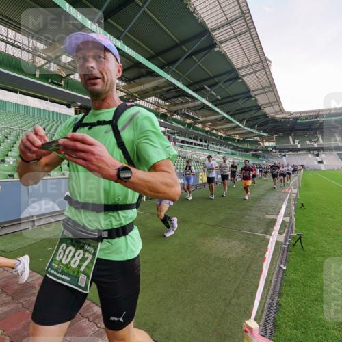 13.09.2026 - 21. swb-Marathon Bremen Michael Burmester http://msf.ph/oto/10323781 13.09.2026 13:25:56 Laufen im Stadion 202, 213, 294, 390, 505, 530, 543, 645, 723, 815, 818, 833, 966, 1077, 1283, 1410, 1443, 1459, 1473, 1487, 1491, 1504, 1515, 1530, 1561, 1618, 1744, 1828, 1830, 1953, 2058, 2059, 2211, 2267, 2271, 2273, 2298, 2308, 2354, 2382, 2384, 2428, 2497, 2506, 2508, 2554, 2558, 2576, 2591, 2592, 2644, 2656, 2675, 2752, 2762, 2817, 2833, 2878, 2896, 2965, 2970, 2981, 3005, 3047, 3062, 3084, 3097, 3142, 3172, 3211, 3259, 3306, 3329, 3359, 3390, 3433, 3629 meine-sportfotos.de