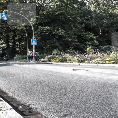 13.09.2026 - Stadtparktriathlon H.Heesch http://msf.ph/oto/10323784 13.09.2026 11:27:30 Radfahren 664, 718 meine-sportfotos.de