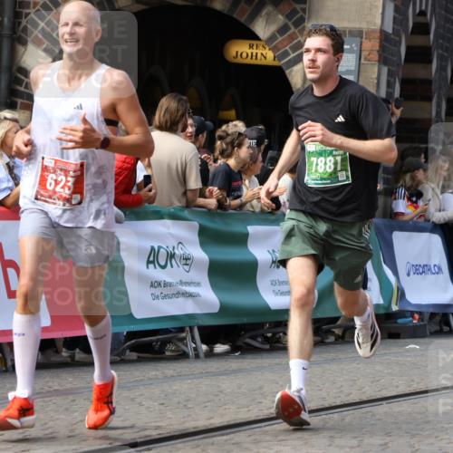 13.09.2026 - 21. swb-Marathon Bremen Strokosch-Dieckow http://msf.ph/oto/10323809 13.09.2026 13:10:30 Ziel 538, 623, 957, 2020, 4781, 5627, 8064, 9817, 1181, 1498, 1554, 2347, 2605, 4727, 5066, 5152, 5620, 5648, 6267 meine-sportfotos.de