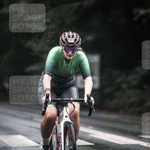 13.09.2026 - Stadtparktriathlon H.Heesch http://msf.ph/oto/10323826 13.09.2026 12:41:17 Radfahren 1281, 1300 meine-sportfotos.de