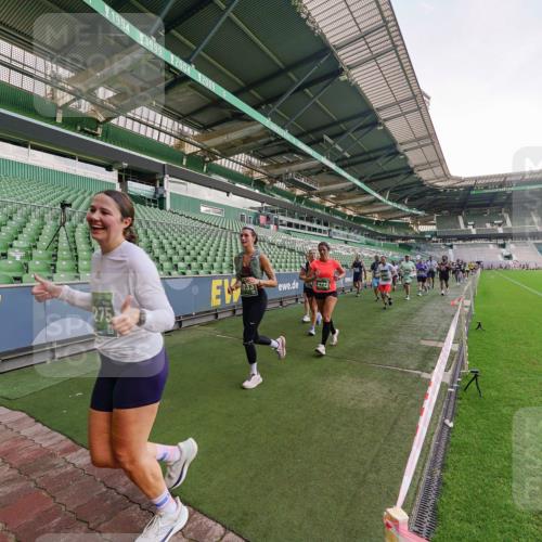 13.09.2026 - 21. swb-Marathon Bremen Michael Burmester http://msf.ph/oto/10323830 13.09.2026 13:26:04 Laufen im Stadion 202, 213, 294, 390, 505, 530, 543, 645, 815, 818, 833, 966, 1077, 1283, 1410, 1443, 1459, 1473, 1487, 1491, 1504, 1515, 1530, 1561, 1618, 1744, 1828, 1830, 1953, 2058, 2059, 2267, 2271, 2273, 2298, 2308, 2309, 2354, 2382, 2384, 2428, 2506, 2508, 2554, 2558, 2576, 2582, 2591, 2592, 2644, 2656, 2675, 2752, 2762, 2817, 2833, 2878, 2896, 2965, 2970, 2981, 3005, 3047, 3062, 3084, 3097, 3142, 3172, 3211, 3259, 3306, 3329, 3359, 3390, 3433, 3629 meine-sportfotos.de