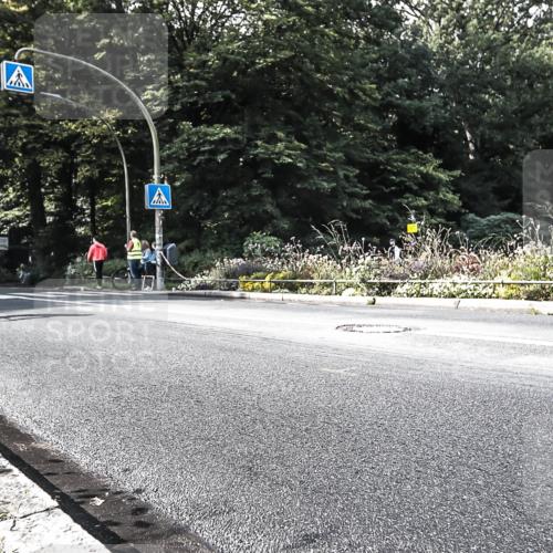 13.09.2026 - Stadtparktriathlon H.Heesch http://msf.ph/oto/10323843 13.09.2026 11:27:32 Radfahren 647, 812 meine-sportfotos.de