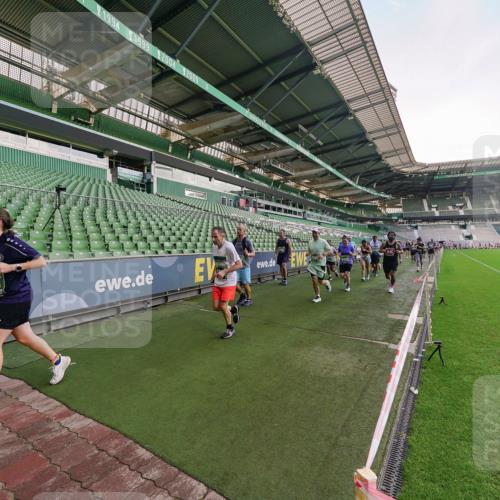 13.09.2026 - 21. swb-Marathon Bremen Michael Burmester http://msf.ph/oto/10323848 13.09.2026 13:26:06 Laufen im Stadion 202, 213, 294, 390, 505, 530, 543, 645, 815, 818, 833, 966, 1077, 1283, 1410, 1443, 1459, 1473, 1487, 1491, 1504, 1515, 1530, 1561, 1618, 1744, 1828, 1830, 1953, 2058, 2059, 2267, 2271, 2273, 2298, 2308, 2309, 2354, 2382, 2384, 2428, 2506, 2508, 2542, 2554, 2558, 2576, 2582, 2591, 2592, 2644, 2656, 2675, 2752, 2762, 2817, 2833, 2878, 2896, 2965, 2970, 2981, 3005, 3047, 3062, 3084, 3097, 3142, 3172, 3211, 3259, 3306, 3329, 3359, 3390, 3433, 3629 meine-sportfotos.de
