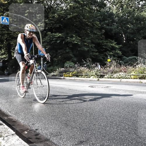 13.09.2026 - Stadtparktriathlon H.Heesch http://msf.ph/oto/10323850 13.09.2026 11:27:33 Radfahren 647, 812 meine-sportfotos.de
