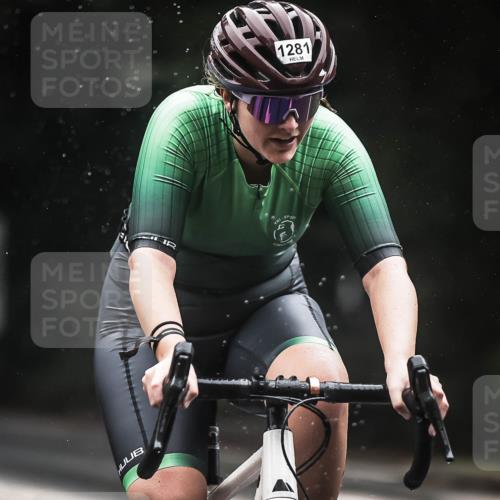 13.09.2026 - Stadtparktriathlon H.Heesch http://msf.ph/oto/10323856 13.09.2026 12:41:18 Radfahren 1281, 1300 meine-sportfotos.de