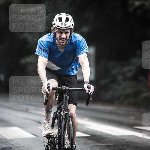13.09.2026 - Stadtparktriathlon H.Heesch http://msf.ph/oto/10323870 13.09.2026 12:41:22 Radfahren 1131, 1143, 1224, 1235, 1281, 1300 meine-sportfotos.de