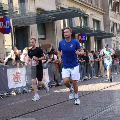 13.09.2026 - 21. swb-Marathon Bremen Strokosch-Dieckow http://msf.ph/oto/10323873 13.09.2026 13:19:11 Ziel 926, 1010, 1232, 1468, 1535, 2423, 2535, 3182, 3508, 4319, 4455, 4977, 4978, 5371, 6008, 7037, 7140, 7268, 7754, 7945, 8153, 8185, 9552, 9638, 9805, 13163, 189, 307, 666, 1599, 2007, 2390, 2535, 4819, 4857, 4916, 5172, 5277, 6137, 6310, 6633, 7154, 7602, 7647, 7686, 7791, 9512, 13184 meine-sportfotos.de