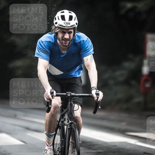 13.09.2026 - Stadtparktriathlon H.Heesch http://msf.ph/oto/10323874 13.09.2026 12:41:22 Radfahren 1131, 1143, 1224, 1235, 1281, 1300 meine-sportfotos.de