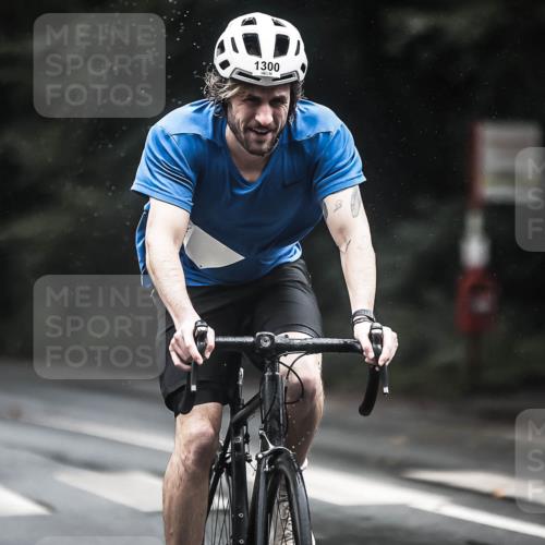 13.09.2026 - Stadtparktriathlon H.Heesch http://msf.ph/oto/10323880 13.09.2026 12:41:22 Radfahren 1131, 1143, 1224, 1235, 1281, 1300 meine-sportfotos.de