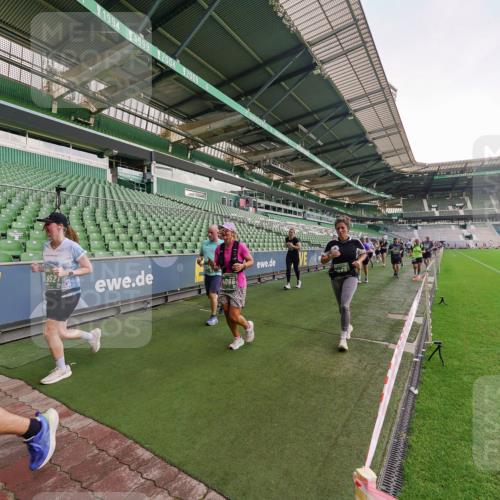 13.09.2026 - 21. swb-Marathon Bremen Michael Burmester http://msf.ph/oto/10323913 13.09.2026 13:26:12 Laufen im Stadion 202, 213, 294, 390, 505, 530, 543, 645, 815, 818, 833, 966, 1077, 1283, 1410, 1443, 1459, 1473, 1487, 1504, 1515, 1530, 1561, 1618, 1700, 1744, 1828, 1830, 1953, 2058, 2059, 2267, 2271, 2273, 2298, 2308, 2309, 2354, 2382, 2384, 2388, 2428, 2506, 2508, 2542, 2554, 2558, 2576, 2582, 2591, 2592, 2656, 2675, 2752, 2762, 2817, 2833, 2878, 2896, 2965, 2970, 2981, 3005, 3047, 3062, 3084, 3097, 3142, 3172, 3211, 3259, 3329, 3359, 3390, 3433, 3540, 3629 meine-sportfotos.de