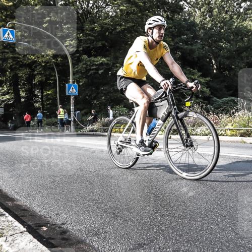 13.09.2026 - Stadtparktriathlon H.Heesch http://msf.ph/oto/10323925 13.09.2026 11:27:38 Radfahren 597, 612, 721, 812 meine-sportfotos.de