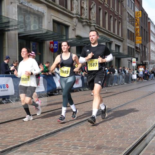 13.09.2026 - 21. swb-Marathon Bremen Strokosch-Dieckow http://msf.ph/oto/10323984 13.09.2026 11:00:01 Ziel 10144, 10677, 10801, 10810, 11016, 11045, 11126, 11129, 11524, 11525, 11547, 11587, 11588, 11589, 11623, 11907, 12018, 12105, 12106, 12190, 12291, 12352, 12394, 12530, 12531, 10175, 10236, 10355, 10669, 10691, 10758, 10867, 10928, 10929, 11054, 11056, 11071, 11089, 11158, 11159, 11160, 11194, 11250, 11259, 11419, 11427, 11445, 11453, 11501, 11524, 11525, 11528, 11637, 11803, 11879, 11904, 12123, 12138, 12238, 12239, 12242, 12243, 12274 meine-sportfotos.de