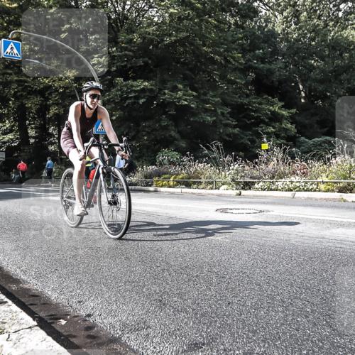 13.09.2026 - Stadtparktriathlon H.Heesch http://msf.ph/oto/10323989 13.09.2026 11:27:41 Radfahren 597, 709, 721 meine-sportfotos.de