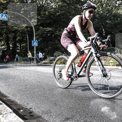 13.09.2026 - Stadtparktriathlon H.Heesch http://msf.ph/oto/10323995 13.09.2026 11:27:41 Radfahren 597, 709, 721 meine-sportfotos.de