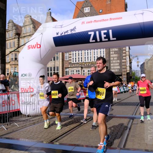 13.09.2026 - 21. swb-Marathon Bremen Tim E. http://msf.ph/oto/10323997 13.09.2026 11:00:00 Ziel 10147, 10236, 10355, 10669, 10928, 10929, 11054, 11056, 11089, 11194, 11419, 11501, 11594, 11803, 12138, 12242, 12243, 12480, 12481, 12527 meine-sportfotos.de