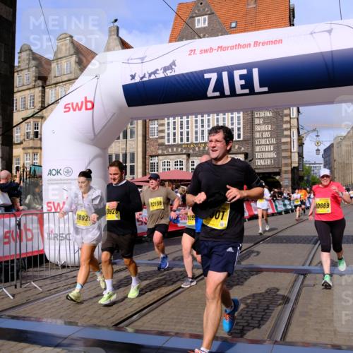 13.09.2026 - 21. swb-Marathon Bremen Tim E. http://msf.ph/oto/10324012 13.09.2026 11:00:00 Ziel 10147, 10236, 10355, 10669, 10928, 10929, 11054, 11056, 11089, 11194, 11419, 11501, 11594, 11803, 12138, 12242, 12243, 12480, 12481, 12527 meine-sportfotos.de