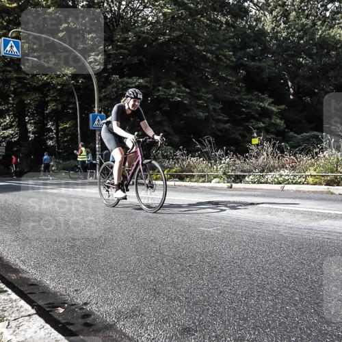 13.09.2026 - Stadtparktriathlon H.Heesch http://msf.ph/oto/10324048 13.09.2026 11:27:45 Radfahren 709, 786, 808, 817 meine-sportfotos.de
