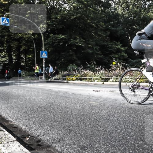 13.09.2026 - Stadtparktriathlon H.Heesch http://msf.ph/oto/10324053 13.09.2026 11:27:45 Radfahren 709, 786, 808, 817 meine-sportfotos.de