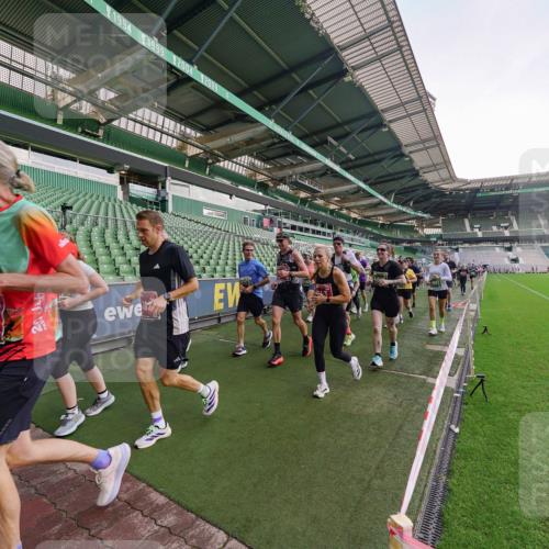 13.09.2026 - 21. swb-Marathon Bremen Michael Burmester http://msf.ph/oto/10324056 13.09.2026 13:26:28 Laufen im Stadion 186, 202, 364, 390, 530, 543, 645, 815, 818, 833, 966, 1077, 1283, 1410, 1443, 1459, 1473, 1487, 1504, 1530, 1561, 1618, 1700, 1744, 1828, 1830, 1953, 2058, 2059, 2271, 2273, 2298, 2308, 2309, 2354, 2382, 2384, 2388, 2404, 2428, 2506, 2507, 2508, 2542, 2558, 2576, 2582, 2591, 2592, 2656, 2675, 2748, 2752, 2762, 2817, 2875, 2878, 2896, 2965, 2970, 2981, 3005, 3047, 3050, 3062, 3084, 3097, 3142, 3172, 3184, 3259, 3329, 3359, 3390, 3433, 3540, 3629, 3756 meine-sportfotos.de