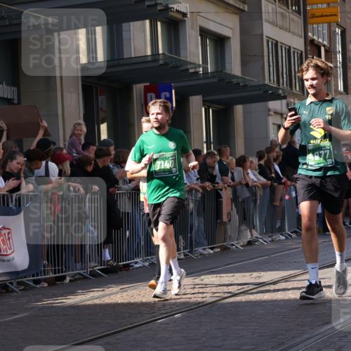 13.09.2026 - 21. swb-Marathon Bremen Strokosch-Dieckow http://msf.ph/oto/10324101 13.09.2026 13:19:18 Ziel 161, 461, 926, 1010, 1232, 1281, 1468, 1535, 1642, 2870, 2906, 3966, 4319, 4455, 4479, 4480, 4977, 4978, 5371, 7037, 7140, 7268, 7655, 7945, 8153, 8185, 9359, 9984, 13163, 189, 666, 1599, 2007, 2390, 2423, 2535, 3182, 3508, 4819, 4857, 5172, 5371, 6008, 6137, 6310, 6633, 7154, 7647, 7686, 7754, 9512, 9552, 9638, 9805, 13184 meine-sportfotos.de