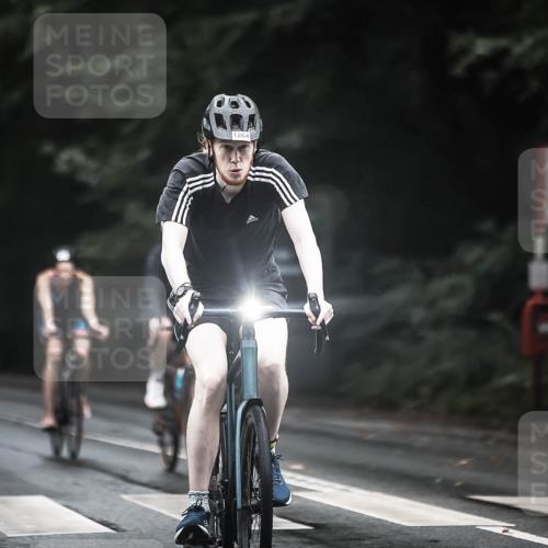 13.09.2026 - Stadtparktriathlon H.Heesch http://msf.ph/oto/10324110 13.09.2026 12:41:41 Radfahren 1058, 1085, 1086, 1094, 1243, 1249, 1264 meine-sportfotos.de