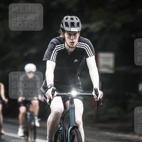 13.09.2026 - Stadtparktriathlon H.Heesch http://msf.ph/oto/10324127 13.09.2026 12:41:41 Radfahren 1058, 1085, 1086, 1094, 1243, 1249, 1264 meine-sportfotos.de