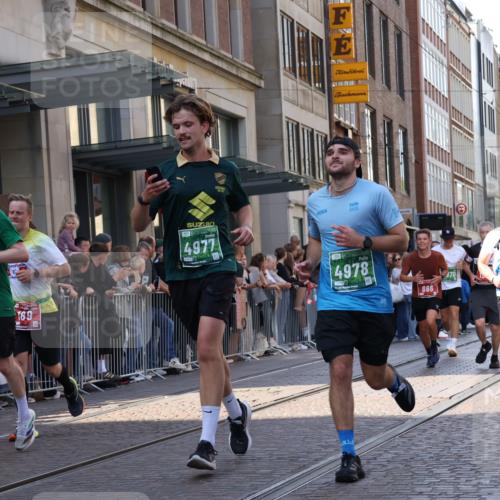 13.09.2026 - 21. swb-Marathon Bremen Strokosch-Dieckow http://msf.ph/oto/10324137 13.09.2026 13:19:19 Ziel 161, 461, 926, 1010, 1232, 1281, 1468, 1535, 1642, 2870, 2906, 3966, 4101, 4319, 4455, 4479, 4480, 4977, 4978, 7037, 7140, 7268, 7655, 7945, 8153, 8185, 9359, 9984, 13163, 189, 666, 1599, 2007, 2390, 2423, 2535, 3182, 3508, 4319, 4819, 4857, 5172, 5371, 6008, 6137, 6310, 6633, 7154, 7647, 7686, 7754, 9512, 9552, 9638, 9805, 13184 meine-sportfotos.de