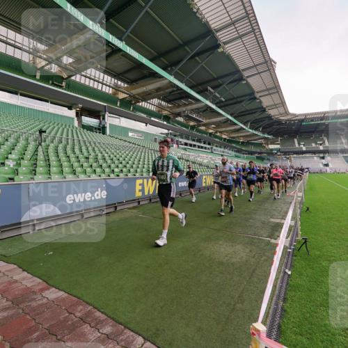 13.09.2026 - 21. swb-Marathon Bremen Michael Burmester http://msf.ph/oto/10324143 13.09.2026 13:26:44 Laufen im Stadion 186, 202, 364, 390, 530, 543, 645, 818, 833, 966, 1077, 1283, 1410, 1412, 1443, 1459, 1473, 1487, 1530, 1561, 1608, 1618, 1700, 1744, 1769, 1828, 1953, 1961, 2058, 2273, 2298, 2308, 2309, 2382, 2384, 2388, 2404, 2428, 2507, 2508, 2542, 2558, 2576, 2582, 2591, 2592, 2656, 2675, 2725, 2748, 2762, 2817, 2875, 2878, 2923, 2965, 2970, 2981, 3045, 3047, 3050, 3062, 3073, 3084, 3097, 3172, 3184, 3359, 3433, 3540, 3592, 3629, 3756, 3907, 3978 meine-sportfotos.de