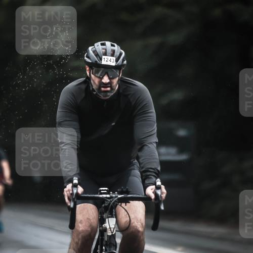 13.09.2026 - Stadtparktriathlon H.Heesch http://msf.ph/oto/10324145 13.09.2026 12:41:43 Radfahren 1058, 1085, 1094, 1145, 1243, 1249, 1264 meine-sportfotos.de