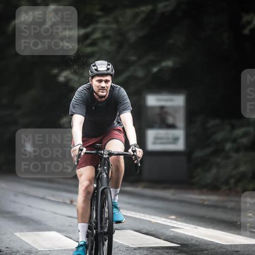 13.09.2026 - Stadtparktriathlon H.Heesch http://msf.ph/oto/10324161 13.09.2026 12:41:45 Radfahren 1058, 1085, 1094, 1145, 1243, 1249, 1264 meine-sportfotos.de