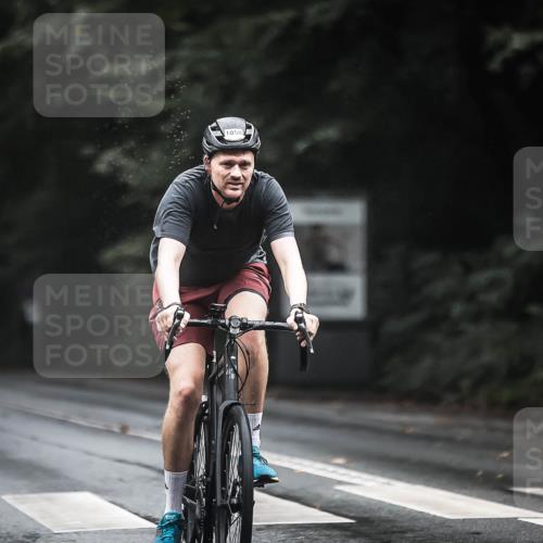 13.09.2026 - Stadtparktriathlon H.Heesch http://msf.ph/oto/10324166 13.09.2026 12:41:45 Radfahren 1058, 1085, 1094, 1145, 1243, 1249, 1264 meine-sportfotos.de