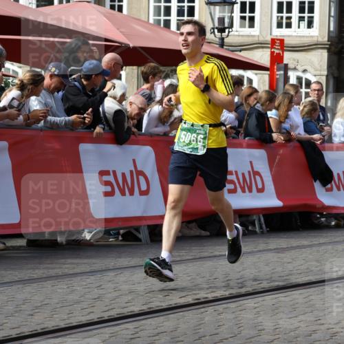 13.09.2026 - 21. swb-Marathon Bremen Strokosch-Dieckow http://msf.ph/oto/10324172 13.09.2026 13:10:40 Ziel 604, 640, 957, 1277, 3959, 5532, 8033, 8064, 8709, 384, 1385, 1498, 2347, 4023, 4475, 5155, 5168, 5314, 5387, 7115, 7136, 9659, 13248 meine-sportfotos.de